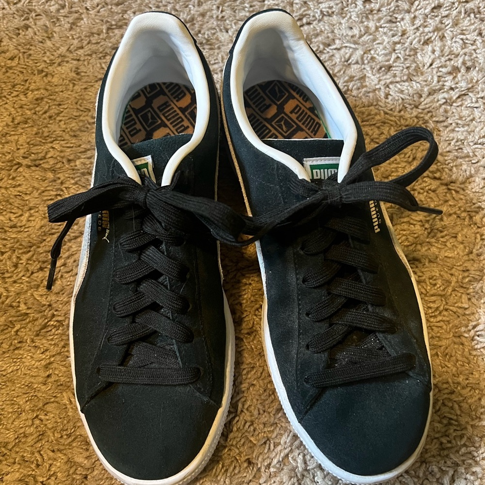 Puma Women's Black and White Sneakers